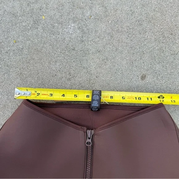 NWT SKIMS Rubberized Scuba Coverup Swim Skirt Medium M Cocoa Brown Sexy Beach - Picture 7 of 9